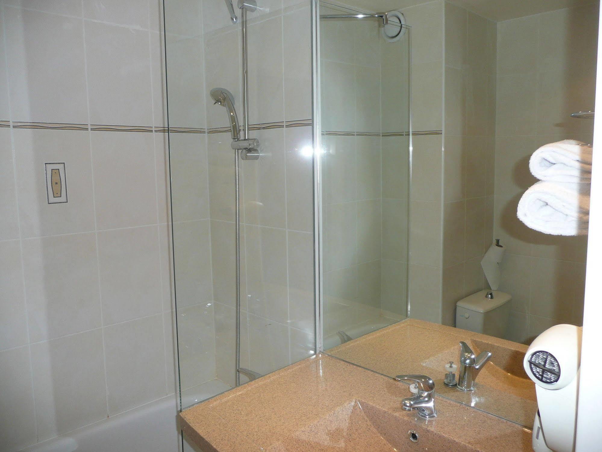 Kyriad Direct Est 2* Chartres