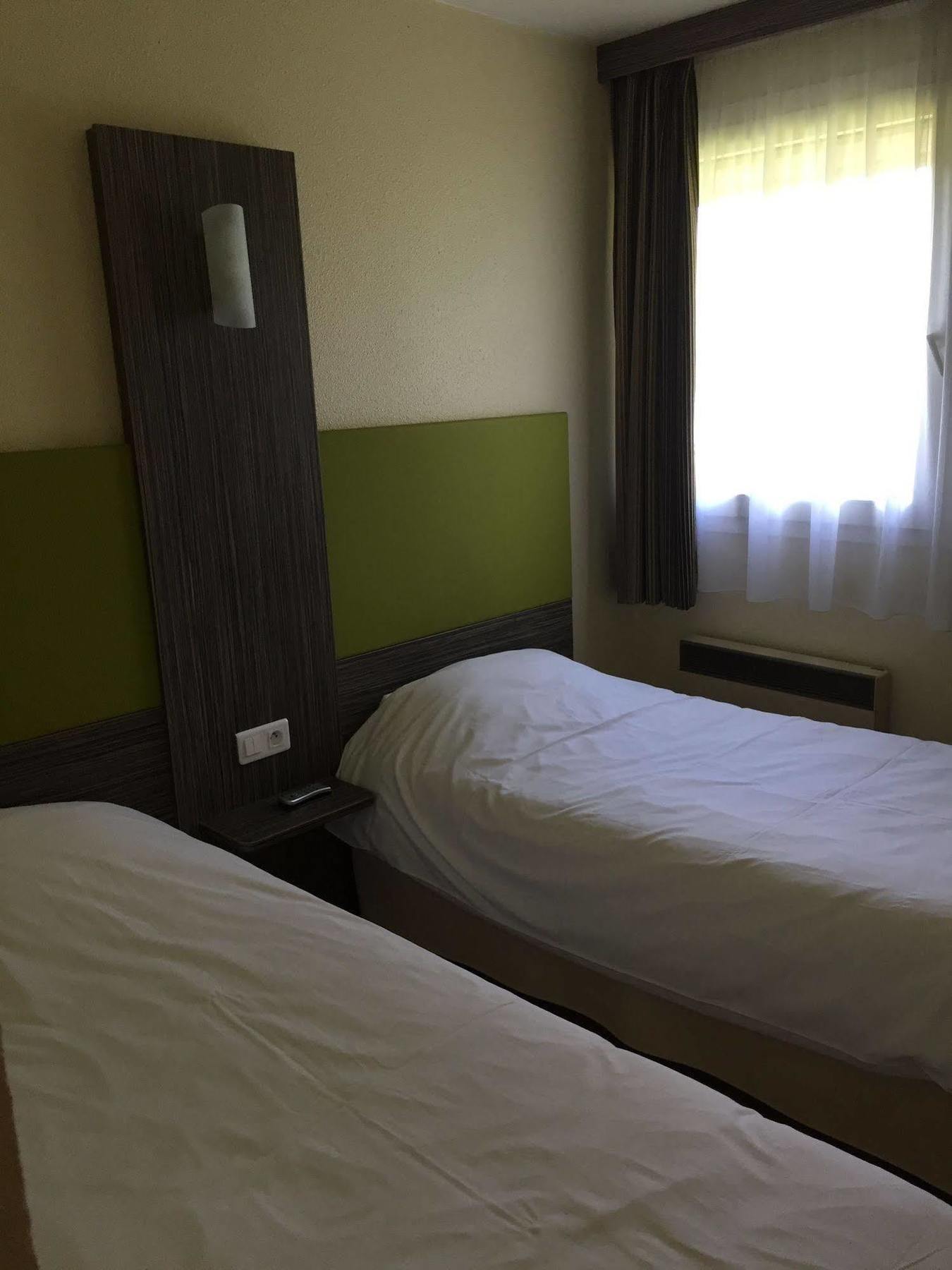 Kyriad Direct Est 2* Chartres